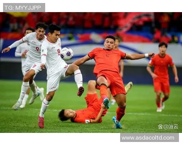 世界顶级足球巨星荣耀集结震撼海报展现球场英姿与无限激情